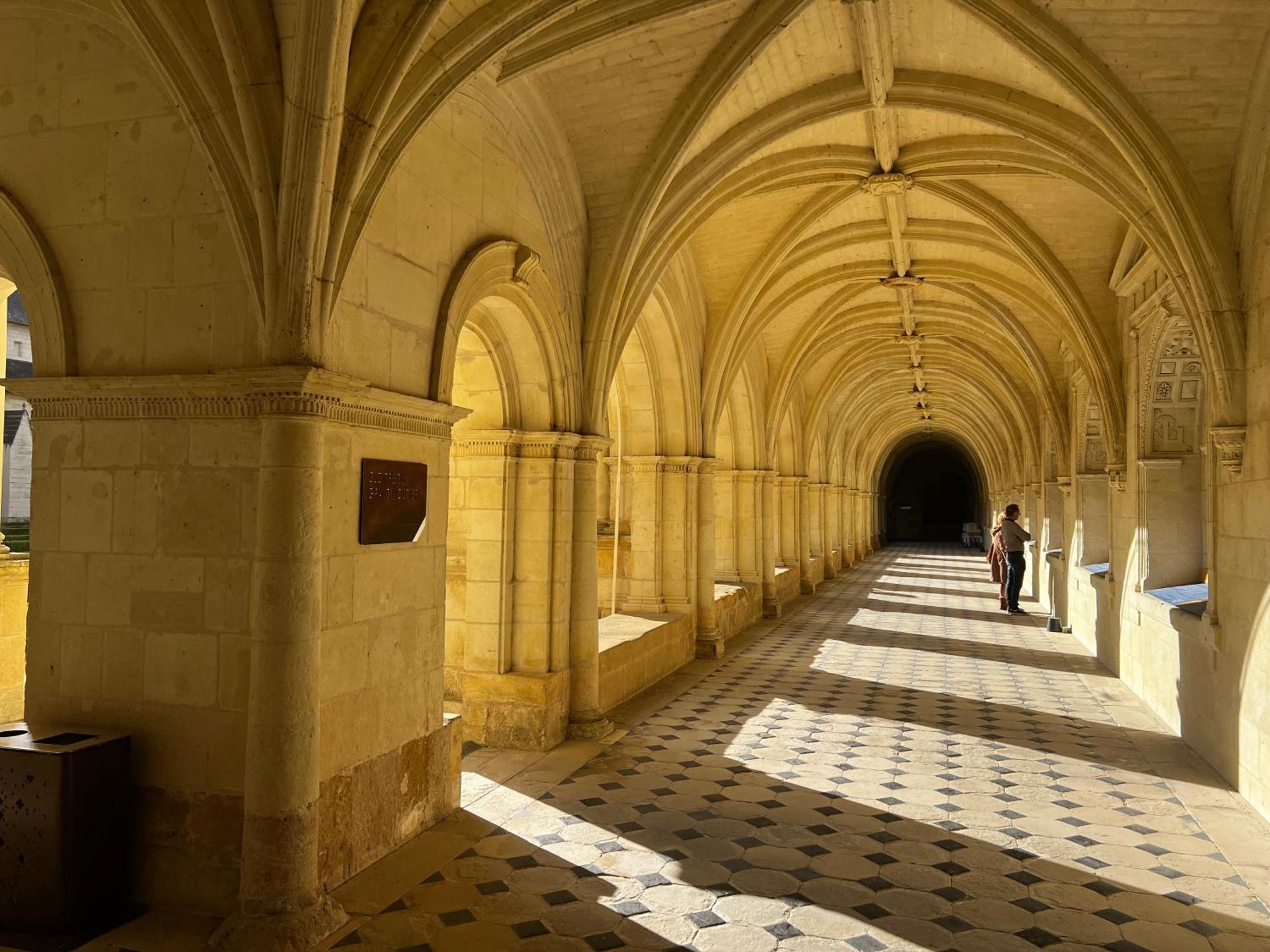 Le Chateau De Leugny Oiron Экстерьер фото