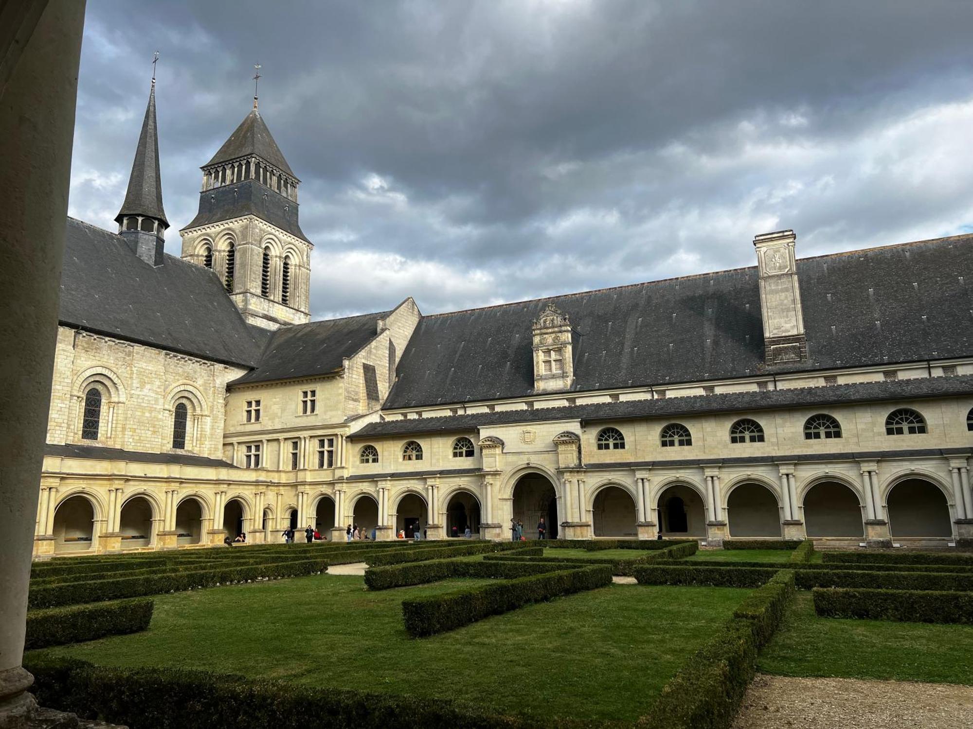 Le Chateau De Leugny Oiron Экстерьер фото